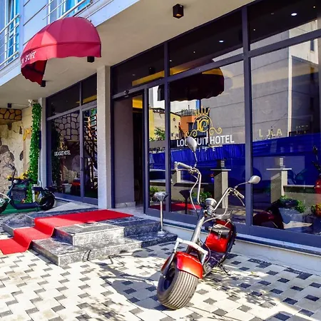 Loca Life Airport מלון 3*