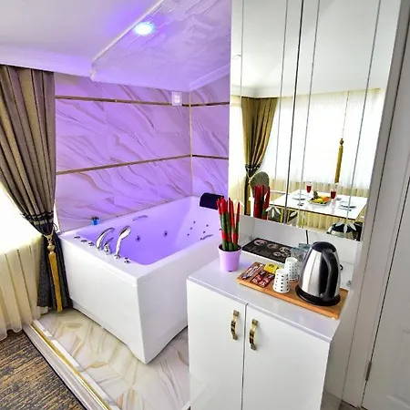 Loca Life Airport 3* Istanbul